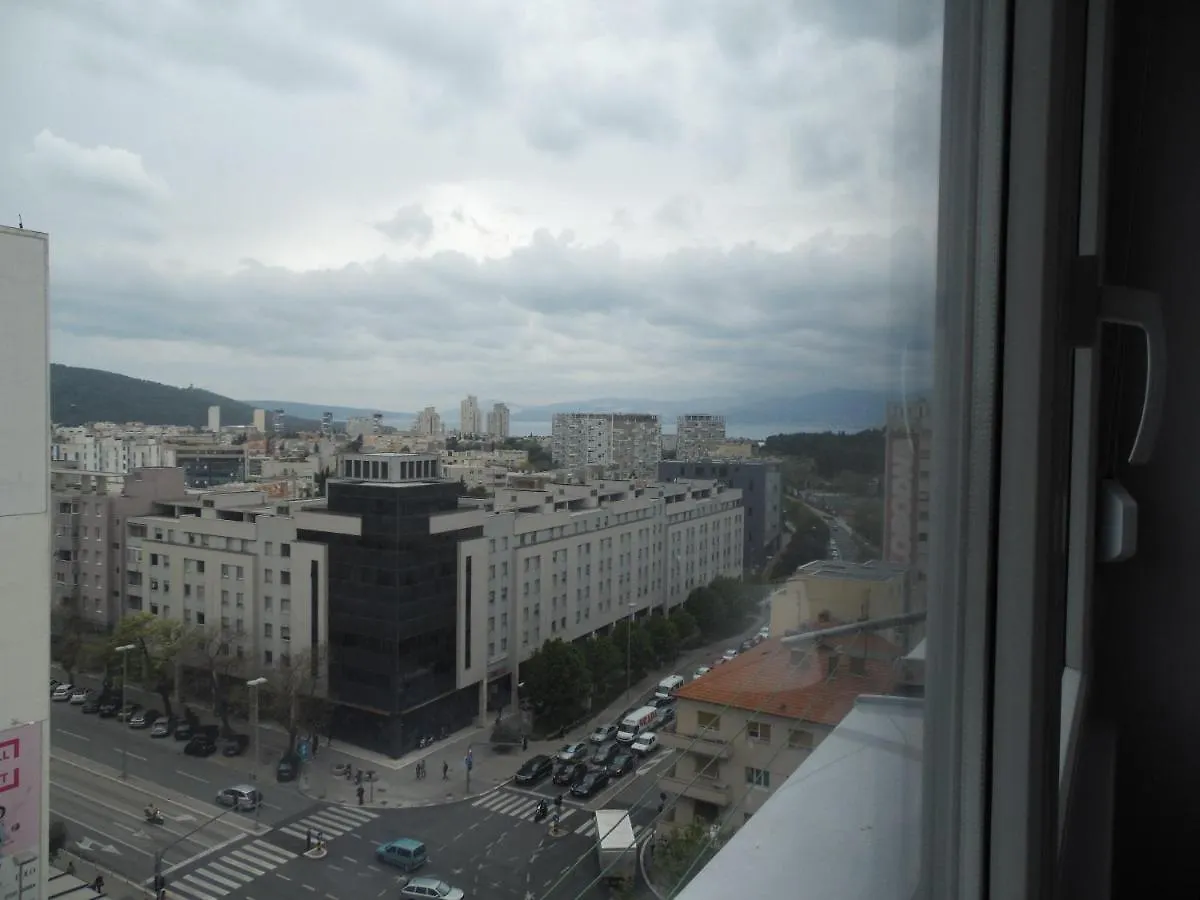 Comfortable Apt With Great City And Sea View Split 0*,